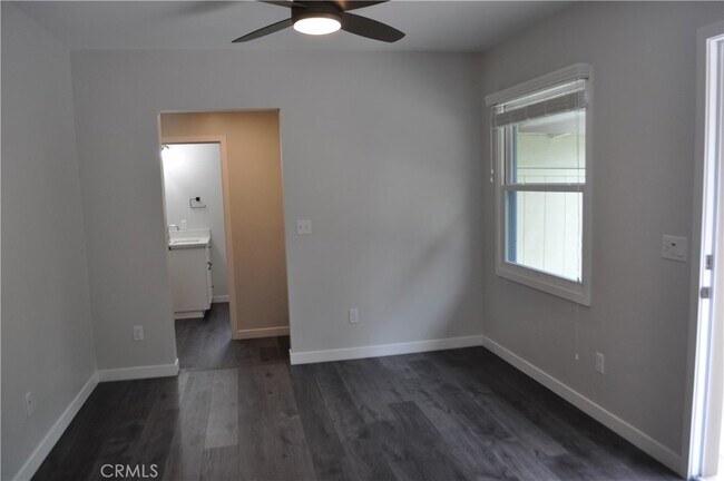 Photo - 122 S Buena Vista St Apartment