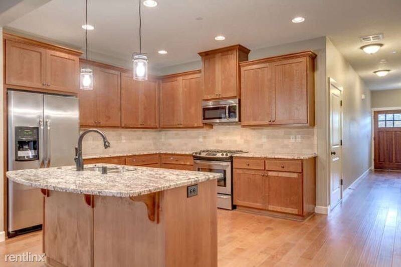Primary Photo - 3 br, 2.5 bath Townhome - 4271 NW Sage Loop
