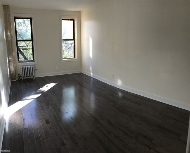 Building Photo - 224 Hinckley Pl