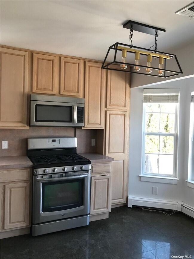 Foto del edificio - 29 Hickory Rd