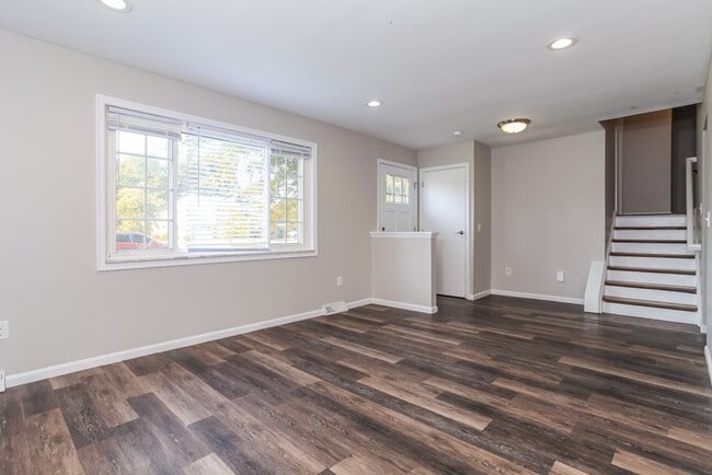 Building Photo - Charming 4 Bedroom in Union