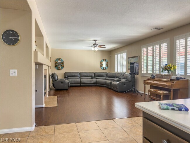 Foto del edificio - 3069 Regal Cove St