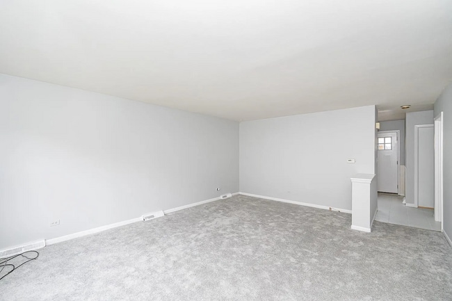 Foto del edificio - 9543 Sumac Rd