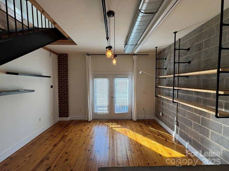 Foto principal - 3205 N Davidson St