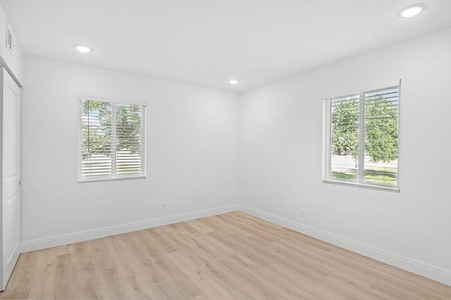 Solo Bedroom - Cadence of Newport