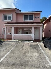 Building Photo - 8013 Lake Dr