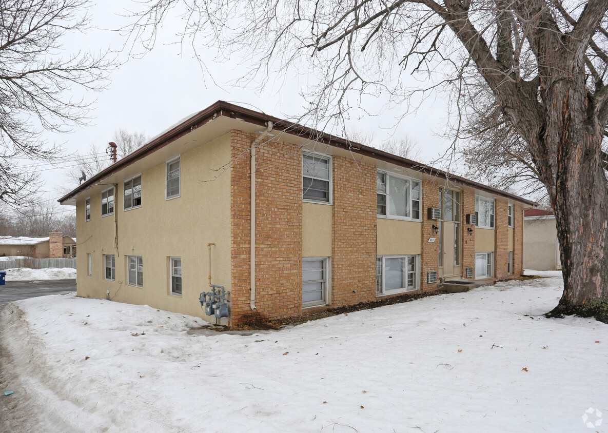 Building Photo - 6417 Highway 65 NE