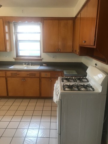 Foto del edificio - 2519 W Farragut Ave