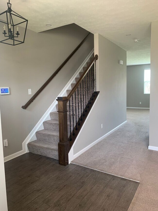 Foto del edificio - 3 Bedroom in Jeffersontown - Hanover Trace