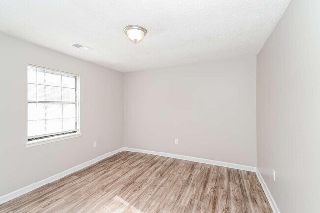 Building Photo - 200 Akin Rd