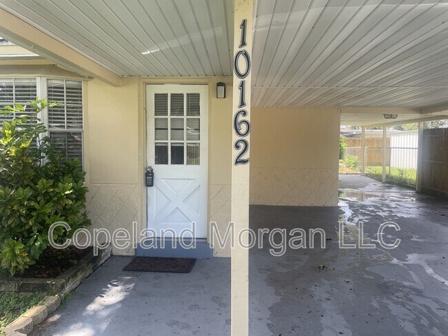 Foto del edificio - 10162 115th Ave N