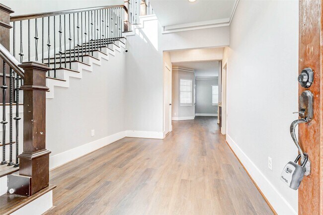 Foto del edificio - 9202 Clayberry St