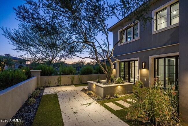 Foto del edificio - 10110 E Siesta Ln