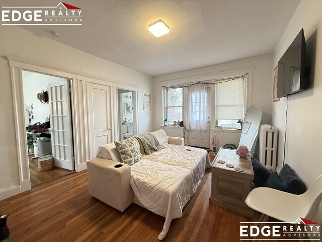 Foto del edificio - 130 Brainerd Rd