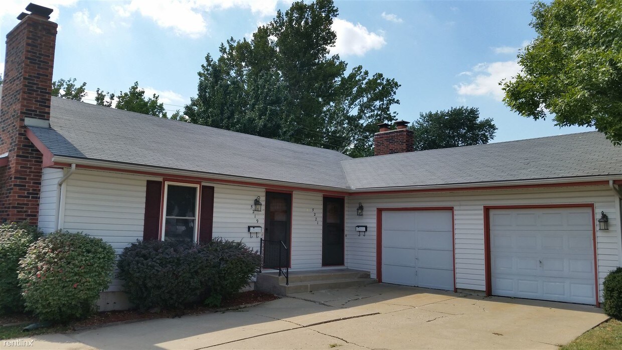 5219 SW 23rd St, Topeka, KS 66614 Townhouse for Rent in Topeka, KS