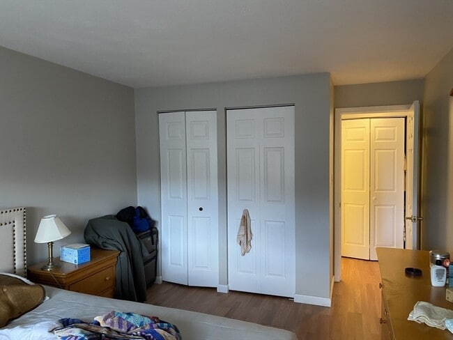 Building Photo - 16 Kenmar Dr