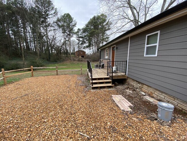 Building Photo - 3/2 in Cartersville