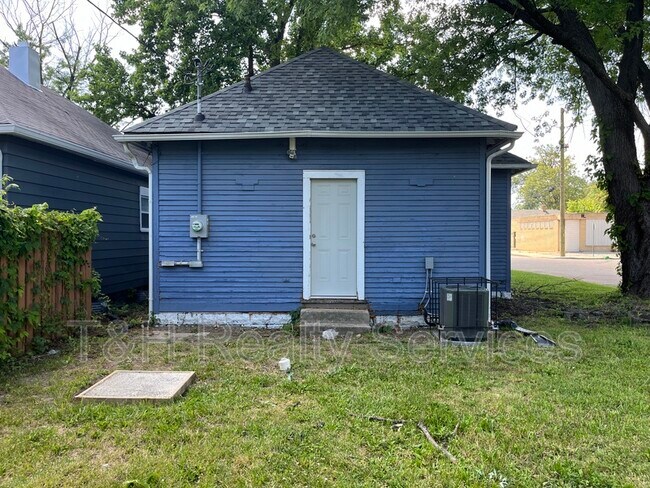 Building Photo - 1369 N Olney St