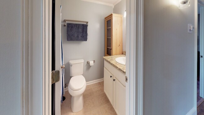 Building Photo - Dilworth Edge 3 Bedroom Condo for Rent