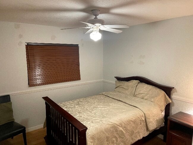 Foto del edificio - 15000 S River Dr