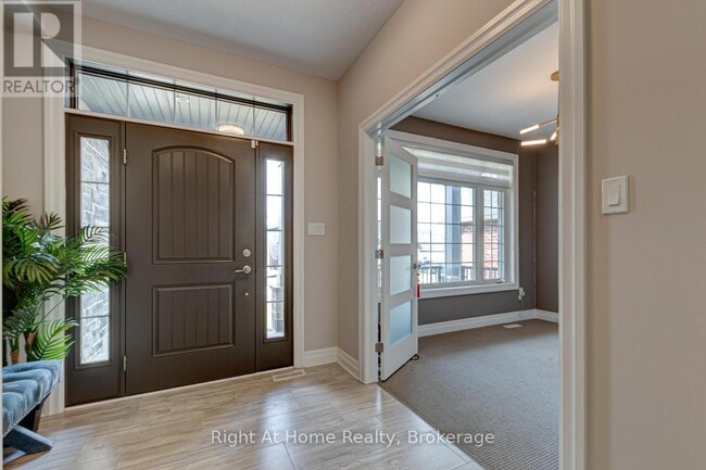 Building Photo - 1038 Trailsway Ave