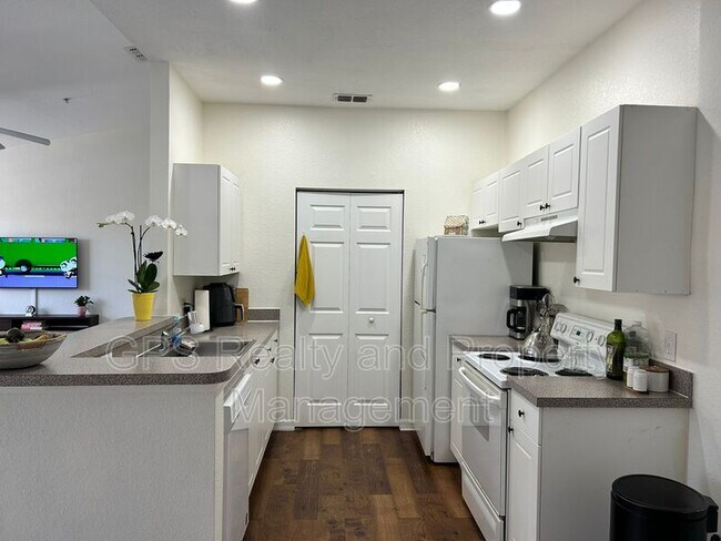 Foto del edificio - 856 Grand Regency Pointe