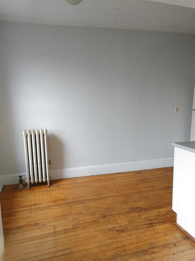 Building Photo - 329 Harvard St