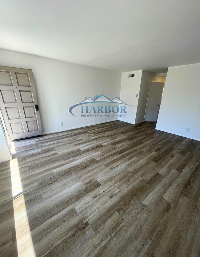 Building Photo - 28151 Ridgecove Ct S