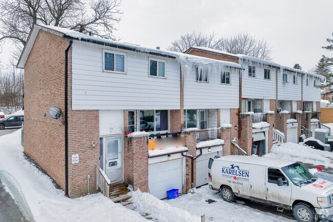 Lindsay Apartments and Townhouses