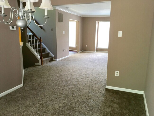 Foto del edificio - Charming 3 Bedroom/2.5 Bathroom Home in Owing Mills, MD!