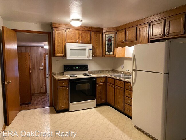Building Photo - 3 br, 1.5 bath House - 105 Fay Street