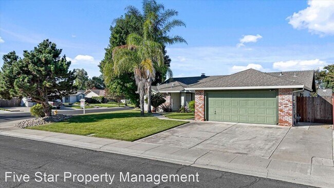 Building Photo - 3 br, 2 bath House - 545 Dutra Pl