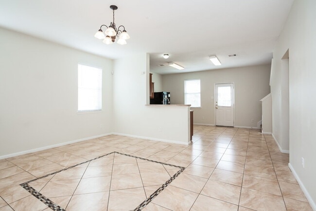 Foto del edificio - 4838 Montclair Hill Ln