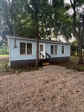 Building Photo - 2204 Barnhill Rd