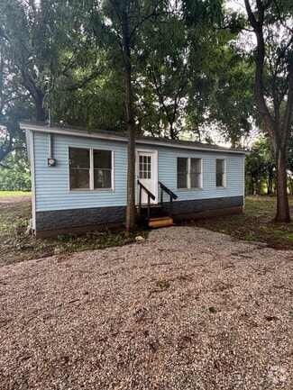 Building Photo - 2204 Barnhill Rd