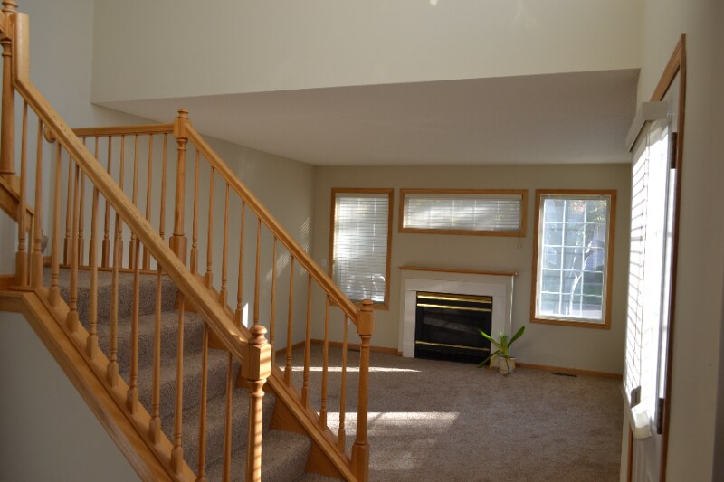 1033 Lovell Ave W, Saint Paul, MN 55113 Townhome Rentals in Saint