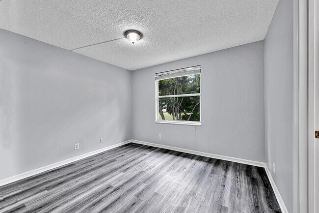 Foto del edificio - 8658 S Southgate Shores Cir