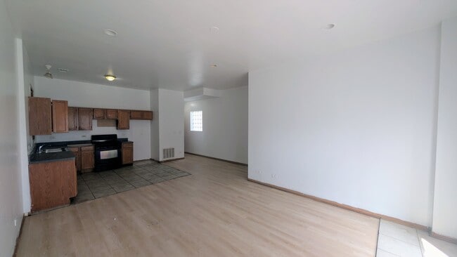 Building Photo - 3100 W Polk St