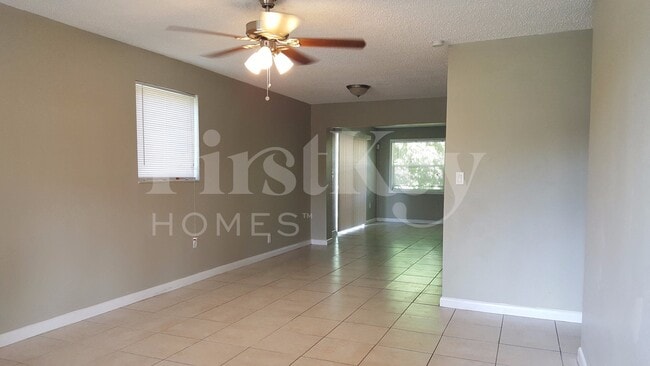 Foto del edificio - 5970 NW 42nd Terrace