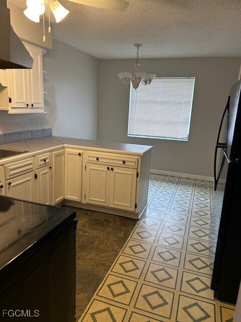 Foto del edificio - 1175 Laurel Dr