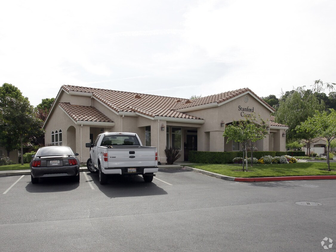 Foto del edificio - Stanford Court Senior Living