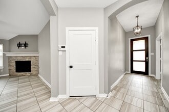 Building Photo - 16011 Monument Hill Crossing