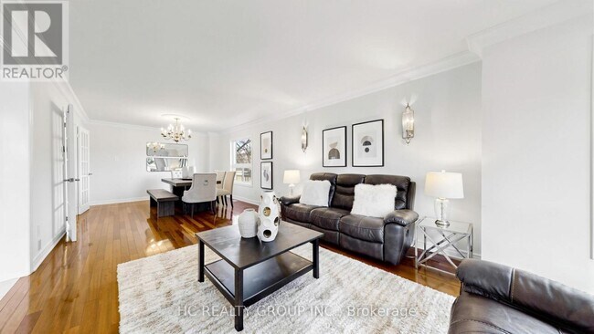 Building Photo - 23 Brookeview Dr