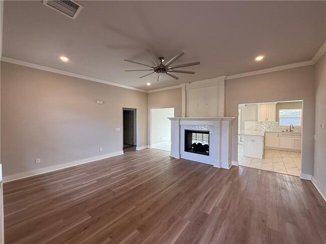 Building Photo - 28 Kincardine Dr