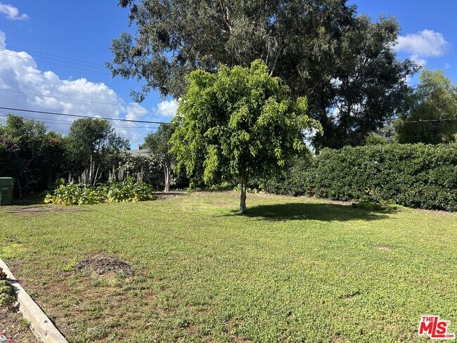 Foto del edificio - 13429 Cantara St