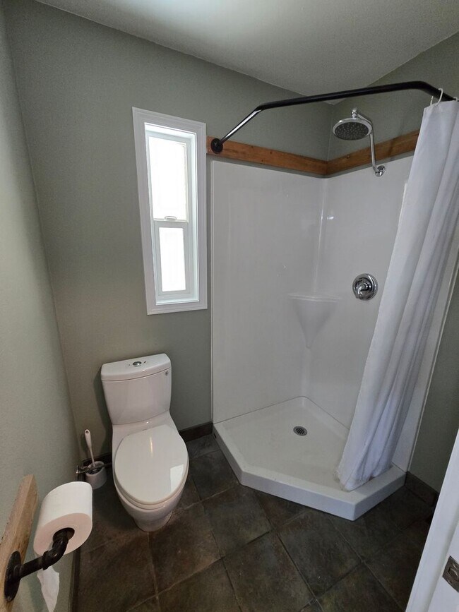 Foto del edificio - Pet Friendly Single Level 3 Bed 2 Bath Hom...