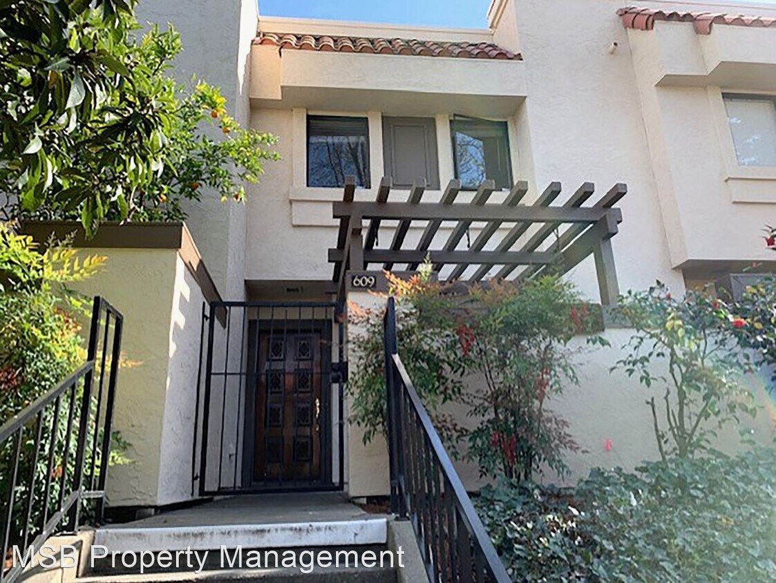 3 br, 2.5 bath House 609 Preakness Drive House for Rent in Walnut