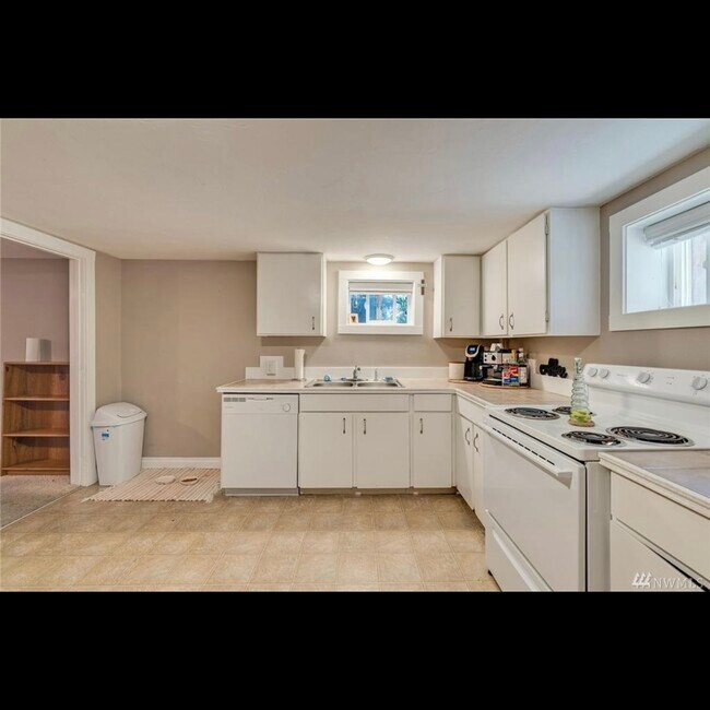 Foto del edificio - 1405 Springwater Ave
