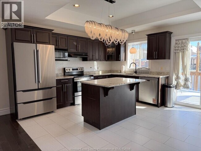 Photo du bâtiment - 4000 Zanzibar Ct