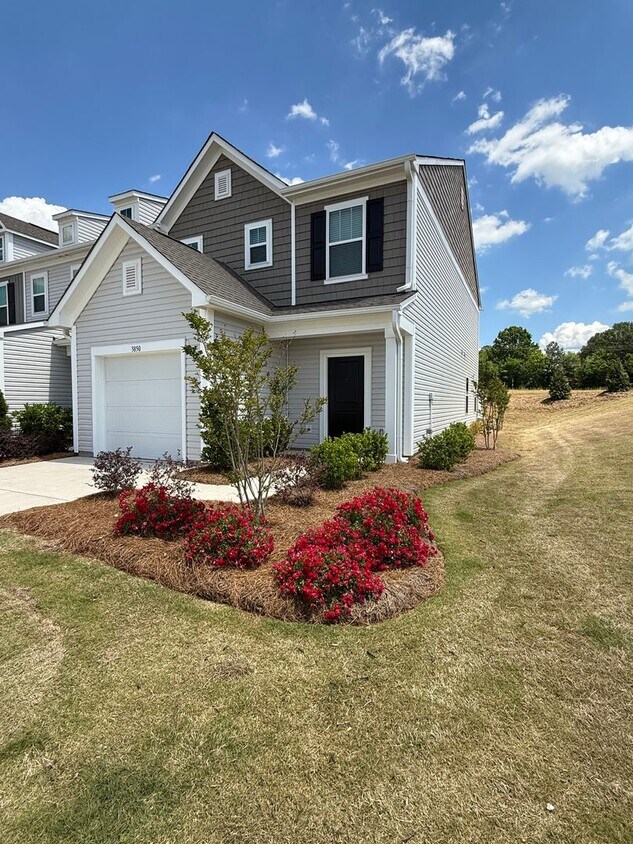 Primary Photo - 3 Bedroom Townhome minutes from I-85 - AVA...
